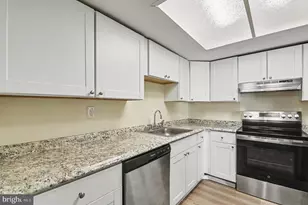 683 Towne Center Dr, Joppa, MD 21085 - Photo 9