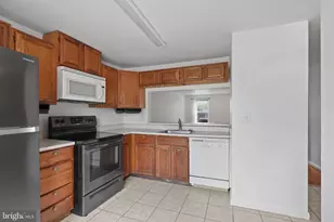 1215 Independence Square, Belcamp, MD 21017 - Photo 9