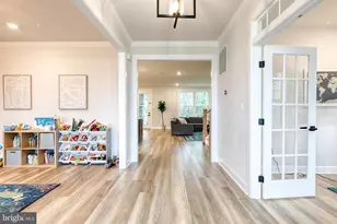 7679 Cross Creek Dr, Columbia, MD 21044 - Photo 7