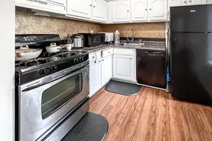 9627 White Acre Rd, Columbia, MD 21045 - Photo 17