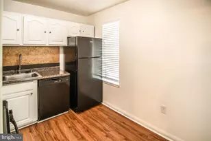 9627 White Acre Rd, Columbia, MD 21045 - Photo 15