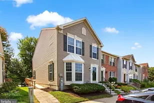 9538 Oakhurst Dr, Columbia, MD 21046 - Photo 1