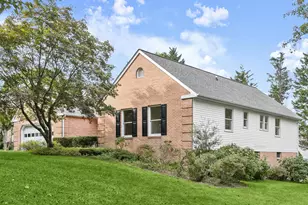 2515 Ashbrook Dr W, Ellicott City, MD 21042 - Photo 3