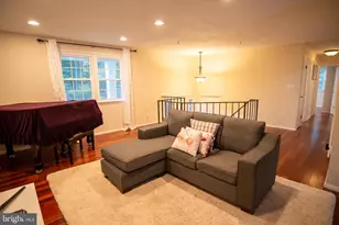 10038 Chatelaine Cir, Ellicott City, MD 21042 - Photo 5