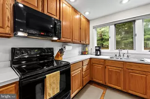 8315 Saddle Ridge Terrace, Ellicott City, MD 21043 - Photo 17