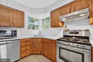 8605 Jennifer Ct, Laurel, MD 20723 - Photo 11