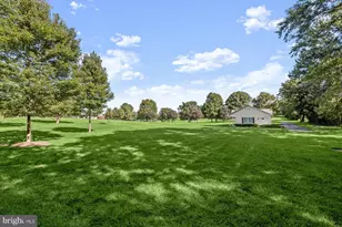 12106 Sudbury Ct SE, Clarksville, MD 21029 - Photo 3