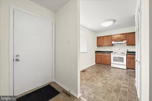 7020 Knighthood Ln SW, Columbia, MD 21045 - Photo 3