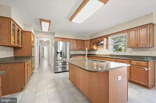 10228 Clubhouse Ct, Ellicott City, MD 21042 - Photo 19