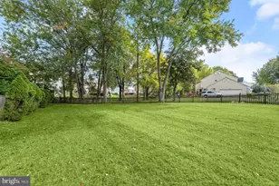 10228 Clubhouse Ct, Ellicott City, MD 21042 - Photo 3
