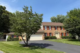 10228 Clubhouse Ct, Ellicott City, MD 21042 - Photo 3