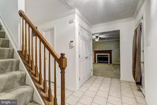 6263 Woodcrest Dr, Ellicott City, MD 21043 - Photo 5