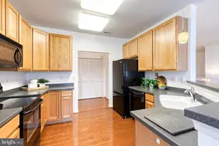 8260 Stone Crop Dr, Ellicott City, MD 21043 - Photo 11