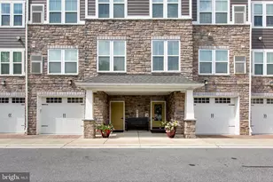 8911 Carls Ct, Ellicott City, MD 21043 - Photo 3