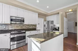 6409 Summer Sunrise Dr, Columbia, MD 21044 - Photo 11