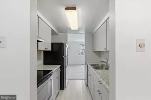 7038 Knighthood Ln, Columbia, MD 21045 - Photo 15