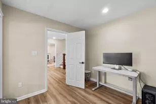 7803 Breakstone Ct, Ellicott City, MD 21043 - Photo 19