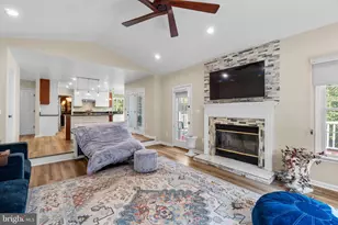 7803 Breakstone Ct, Ellicott City, MD 21043 - Photo 17