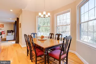 9805 Jessica Ln, Ellicott City, MD 21042 - Photo 19