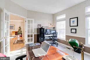 9805 Jessica Ln, Ellicott City, MD 21042 - Photo 11