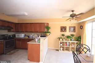 8637 Manahan Dr, Ellicott City, MD 21043 - Photo 5