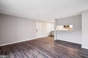 6215 Sandpiper Ct, Elkridge, MD 21075 - Photo 13