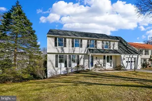 6887 Garland Ln, Columbia, MD 21045 - Photo 3