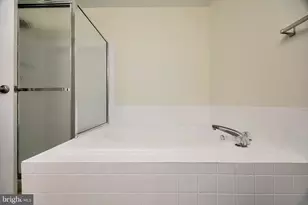 5839 Wyndham Cir, Columbia, MD 21044 - Photo 27