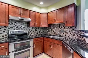 7616 Coachlight Ln, Ellicott City, MD 21043 - Photo 11