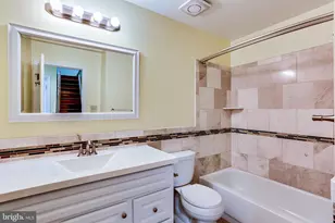 7616 Coachlight Ln, Ellicott City, MD 21043 - Photo 15