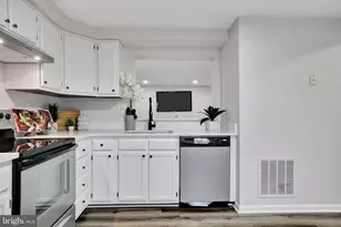 7257 Procopio Circle, Columbia, MD 21046 - Photo 5