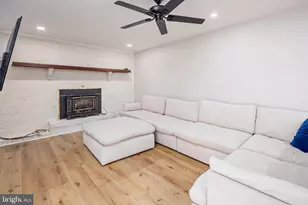 13722 Barberry Way, Sykesville, MD 21784 - Photo 5