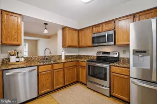 4723 Hallowed Strm Stream, Ellicott City, MD 21042 - Photo 5