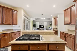 4675 Yorkshire Dr, Ellicott City, MD 21043 - Photo 17