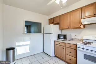 3418 Coventry Ct Dr, Ellicott City, MD 21042 - Photo 3