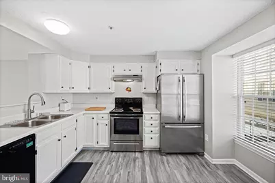 6076 Laurel Wreath Way #20, Columbia, MD 21044 - Photo 3