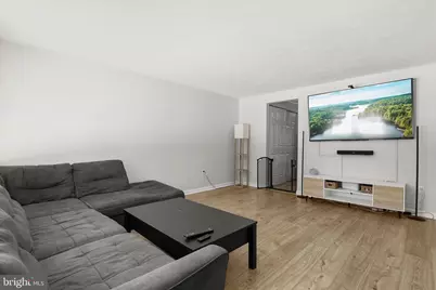 7055 Melting Shadows Lane, Columbia, MD 21045 - Photo 5