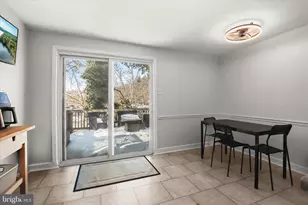 7055 Melting Shadows Ln, Columbia, MD 21045 - Photo 9