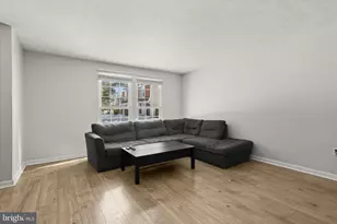7055 Melting Shadows Ln, Columbia, MD 21045 - Photo 3