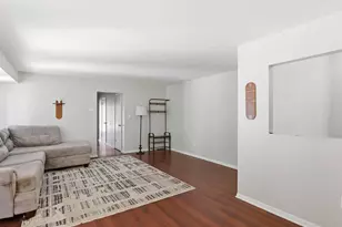 9641 White Acre Rd, Columbia, MD 21045 - Photo 5