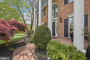 10312 Kingsway Ct, Ellicott City, MD 21042 - Photo 3