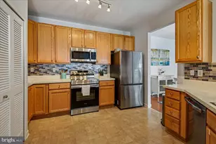 7250 Darby Downs, Elkridge, MD 21075 - Photo 11