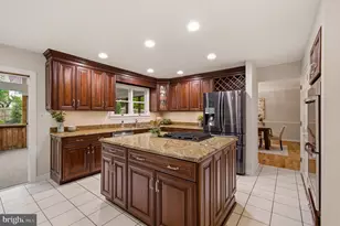 10319 Bassett Hall Ct, Ellicott City, MD 21042 - Photo 21