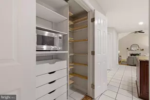 10319 Bassett Hall Ct, Ellicott City, MD 21042 - Photo 27