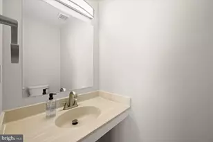 8106 Wooded Glen Ct, Ellicott City, MD 21043 - Photo 17