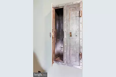 8556 Frederick Road, Ellicott City, MD 21043 - Photo 5