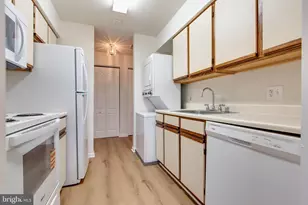 8399 Montgomery Run Rd, Ellicott City, MD 21043 - Photo 11