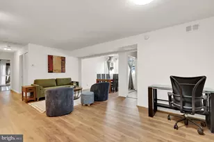 9645 White Acre Rd, Columbia, MD 21045 - Photo 5