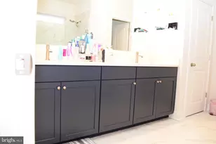 7738 Port Capital Dr, Elkridge, MD 21075 - Photo 27