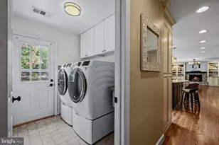10315 Cromwell Ct, Ellicott City, MD 21042 - Photo 23